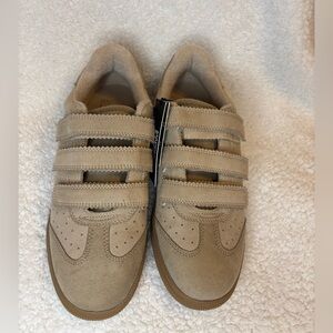 Women Tan Velcro Sneakers